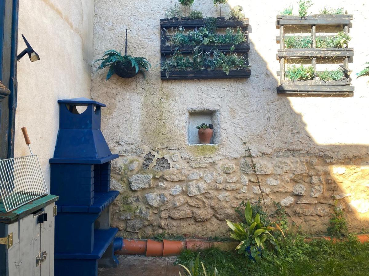 Casa Rural Atelier - Jardin Y Terraza Velliza Exterior photo
